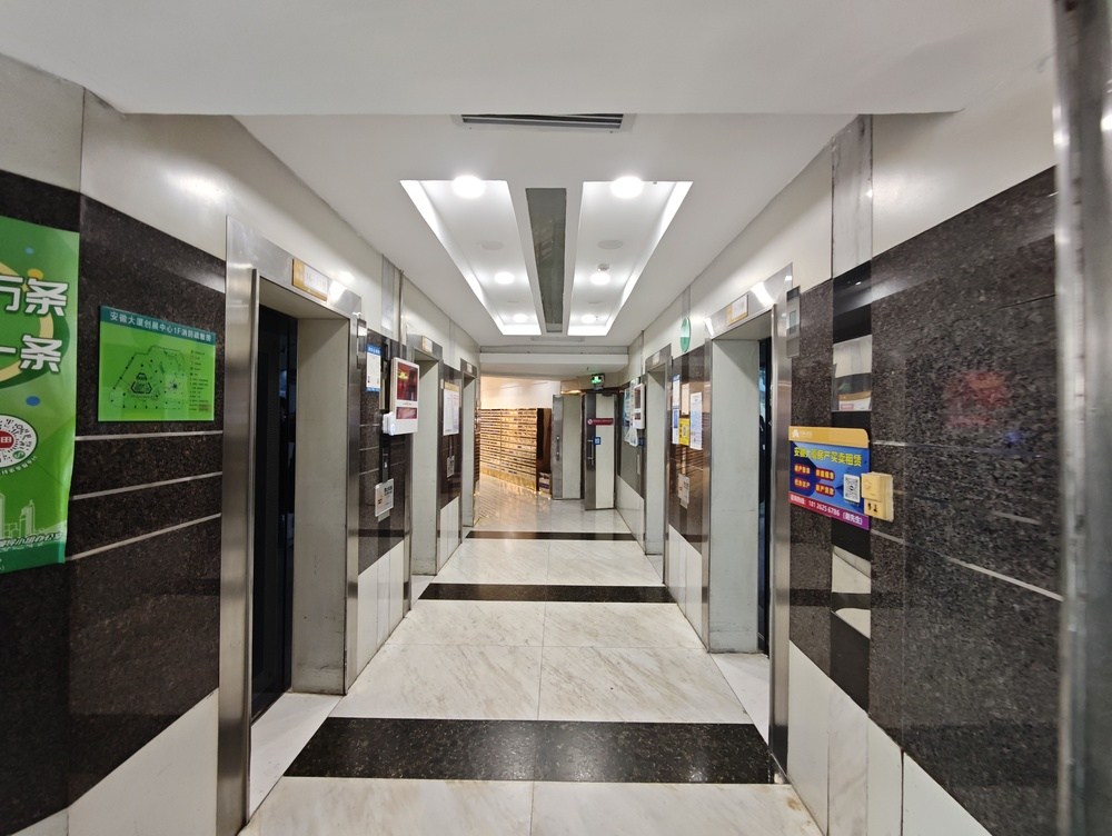 电梯厅1